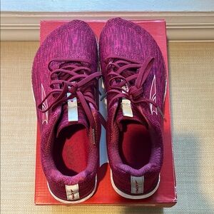 Altra Escalante Women's Pink Running Shoes